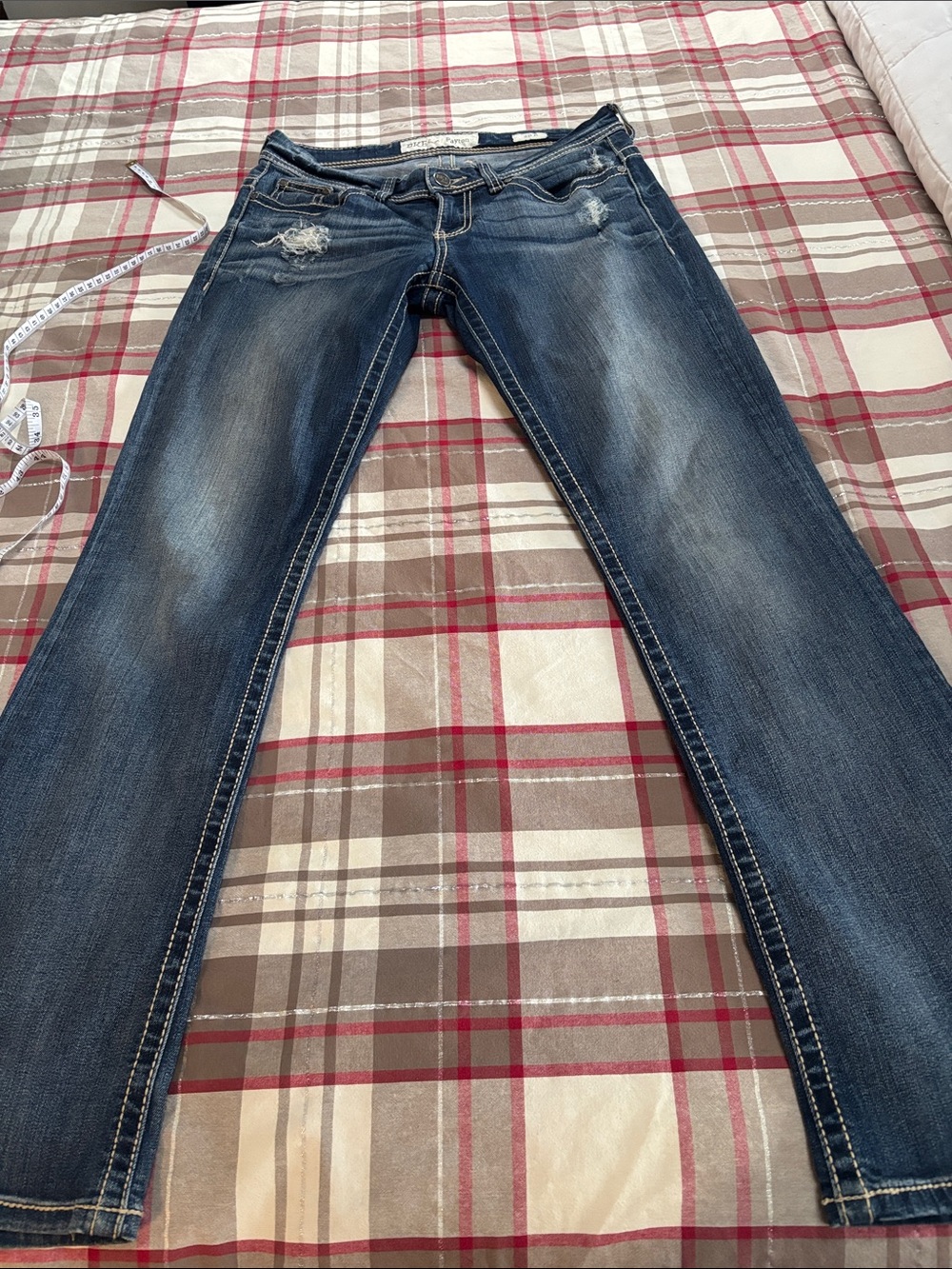 BKE Women’s Dark Blue Distressed Straight-Leg Jeans